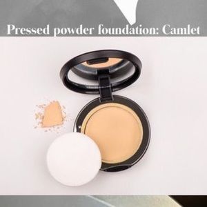 Younique Pressed Powder Camlet